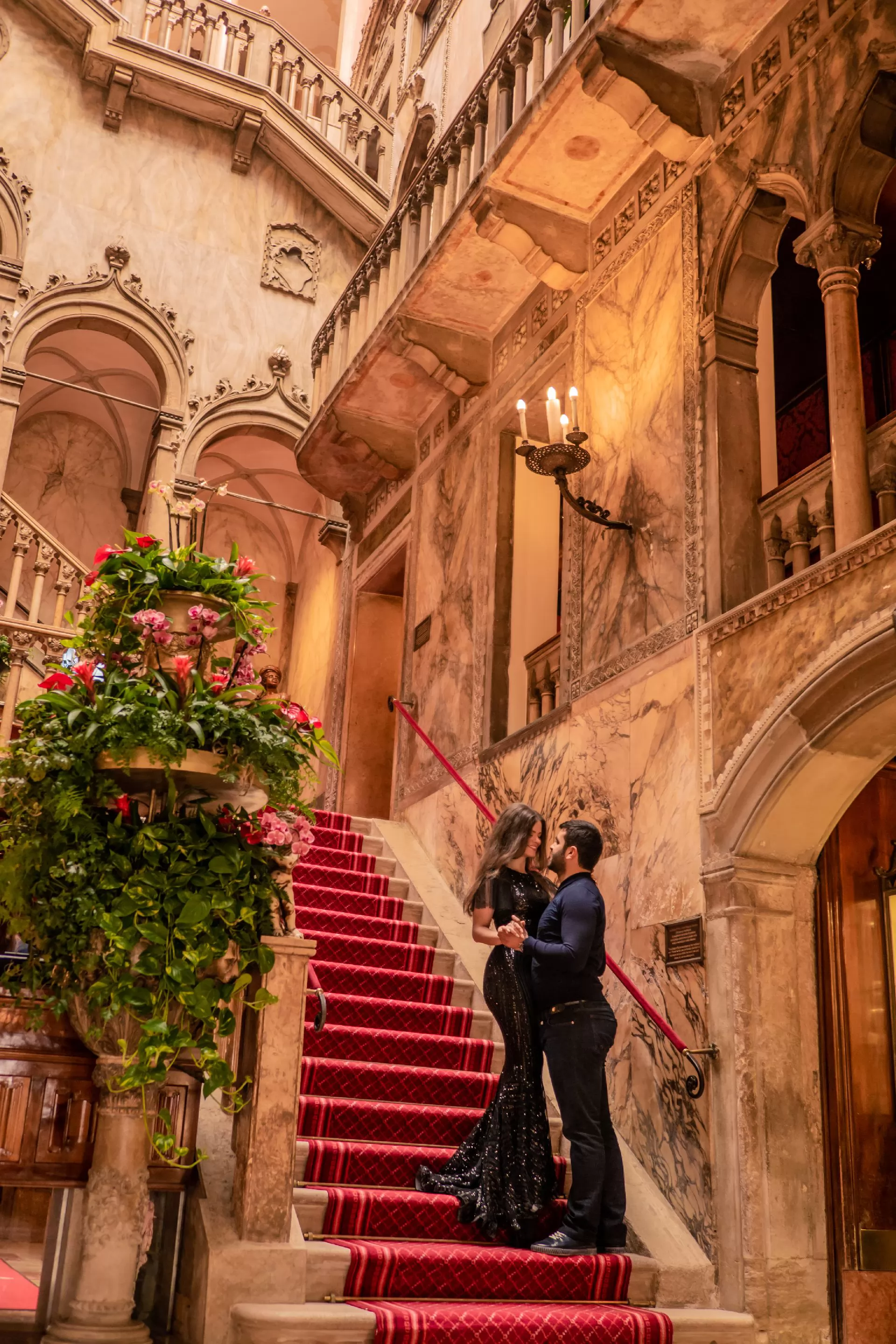 luxury photographer photoshoot venice italy palazzo historical hotel palace florian danieli ca sagredo (1)